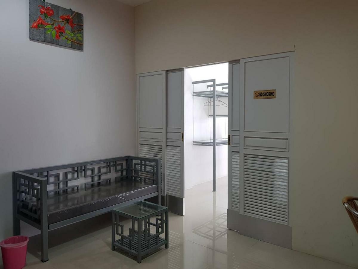 Buorana Hostel Chonburi Exterior photo